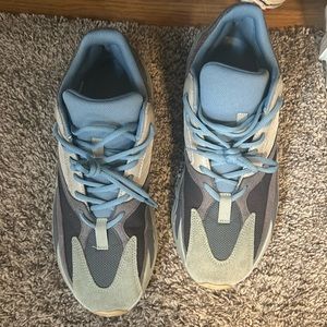 Used Yeezy 700 inertia